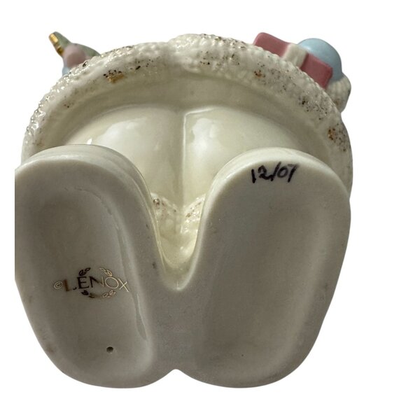 Lenox Santa Claus Figurine With Holly & Gold Accents & 9" Tall No chips - Picture 4 of 4